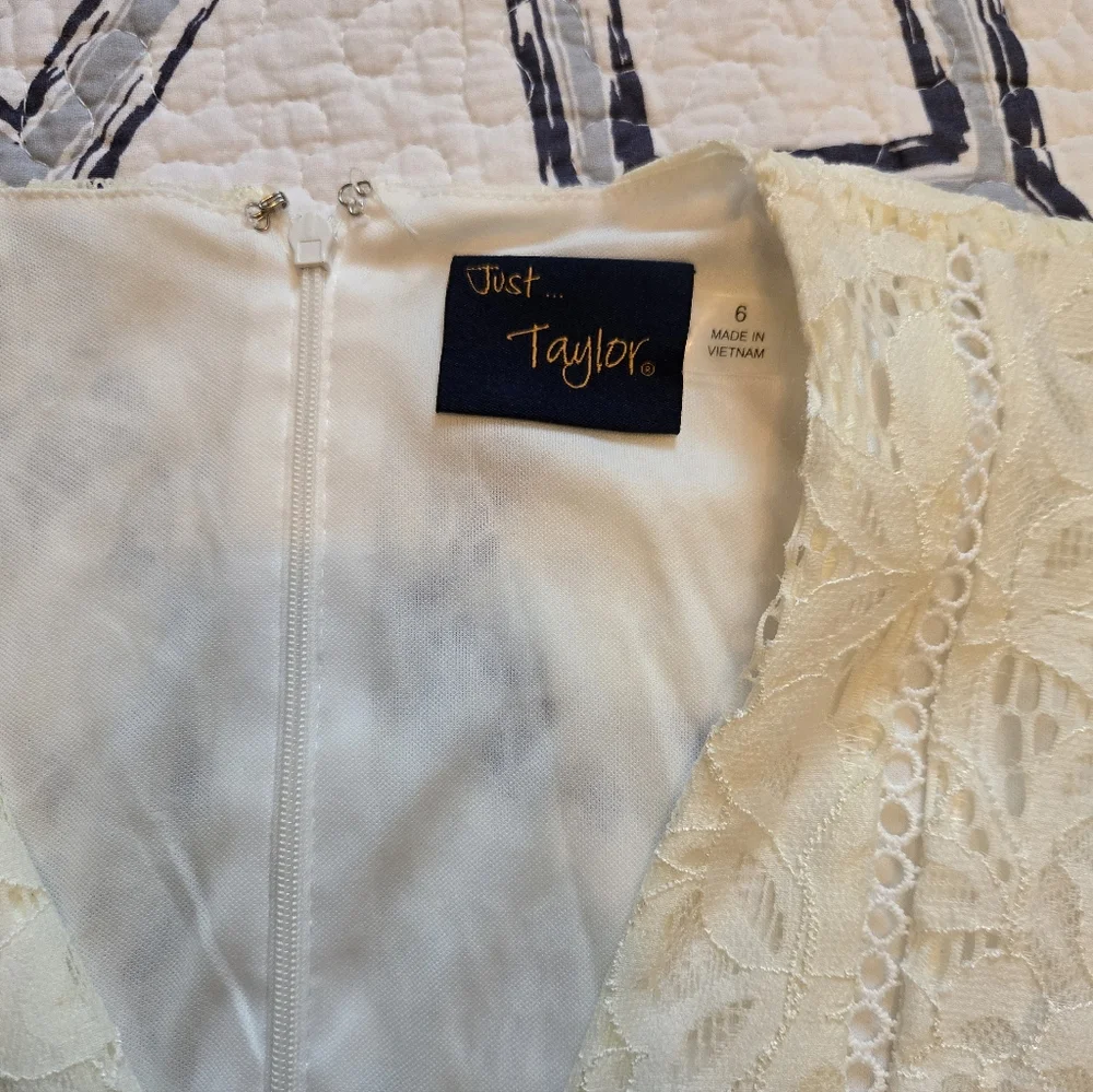 NWT Just Taylor Ivory White Lace Dress Sleeveless